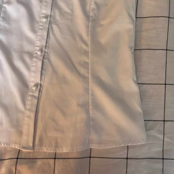 SOLD - White Ruffle Front Pearl Button Down Blouse Size XL (Check Measurements) - Picture 4 of 5